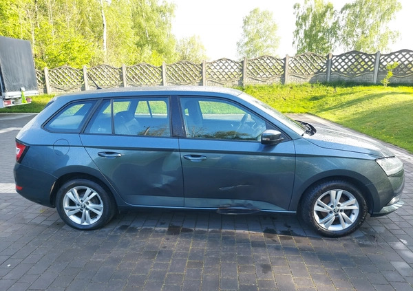Skoda Fabia cena 24900 przebieg: 195000, rok produkcji 2020 z Rybnik małe 277